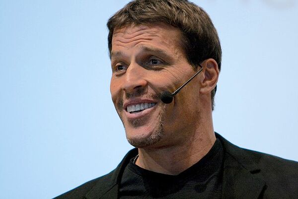 Tony Robbins: "Energy flows where the attention (focus) goes". (fig.)