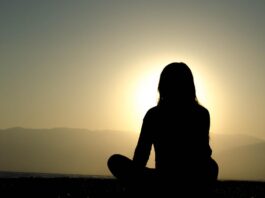 2021-07-09 - Jak můžete začít meditovat? 8 tipů, které začátečníkům pomohou začít s meditací. - obal.jpg